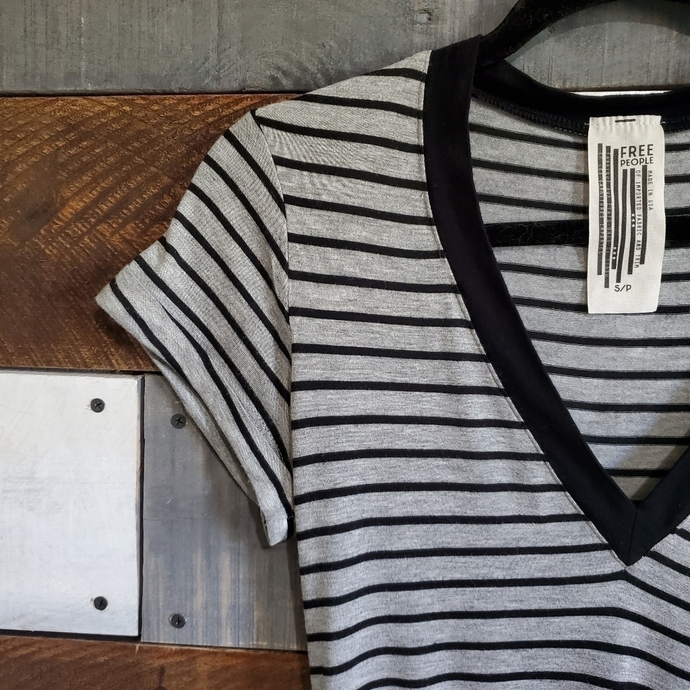 Free People Grey Black Striped Me Oh My V Neck Short Sleeves Bodysuit Size Small - Picture 7 of 14